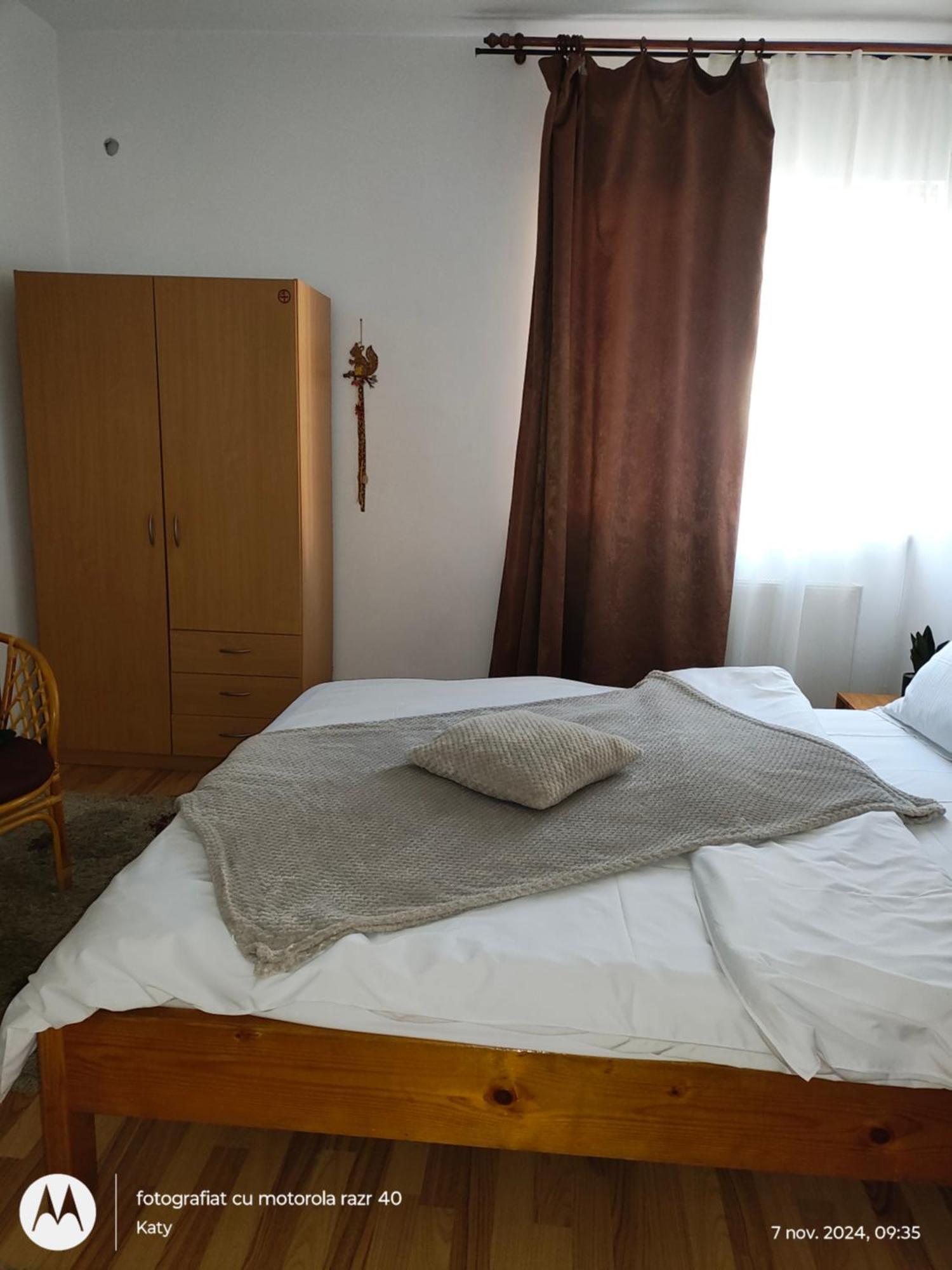 Casa Zura Hotel บุชเตนี ภายนอก รูปภาพ